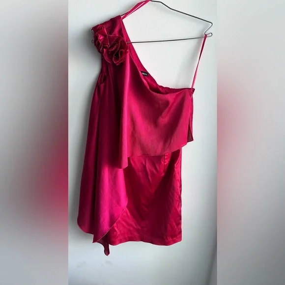 Le chateau one shoulder dress - Picture 1 of 6